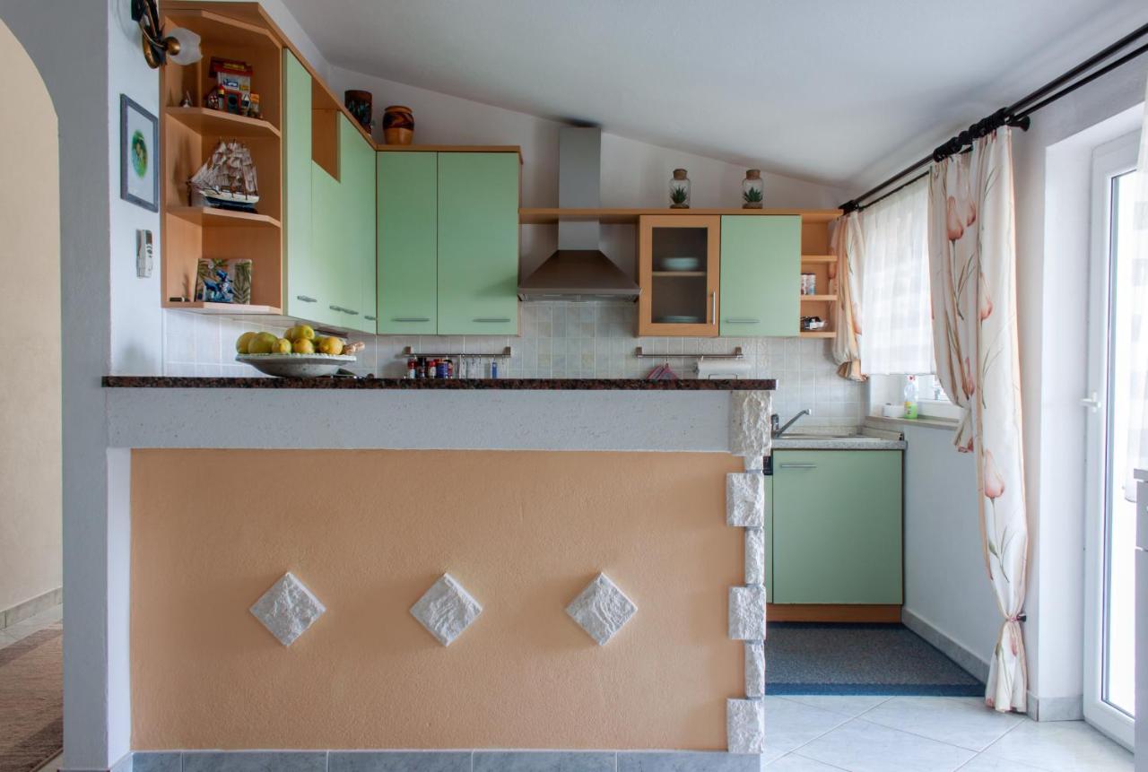 Marcel Apartment Mit Meerblick 特罗吉尔 外观 照片