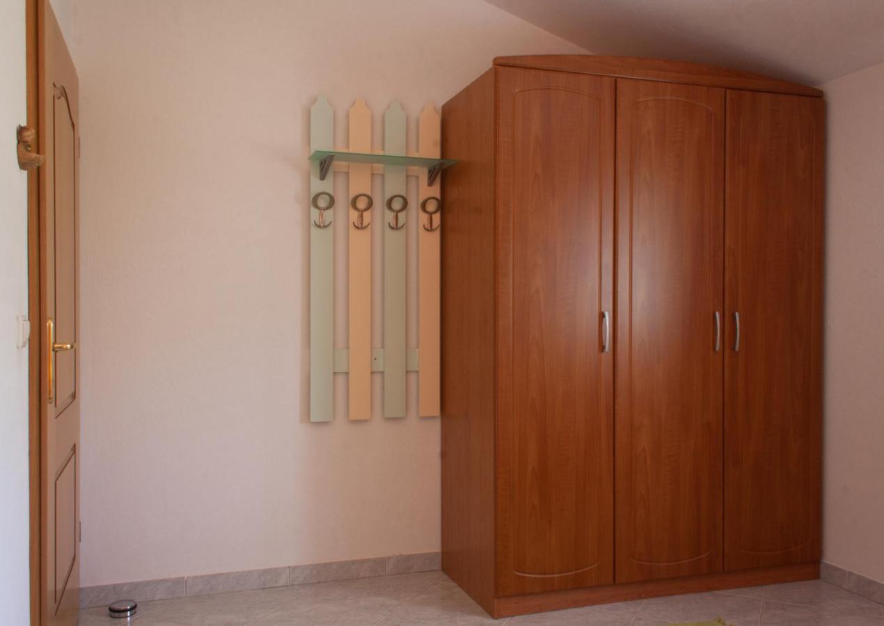 Marcel Apartment Mit Meerblick 特罗吉尔 外观 照片
